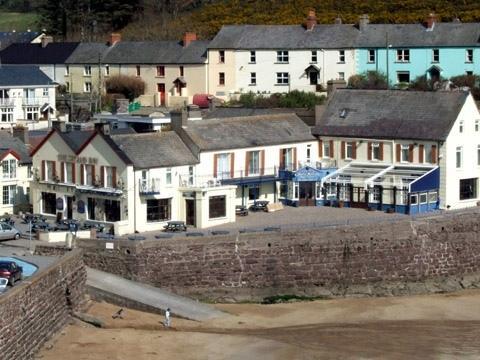 The Strand Inn Dunmore East Exterior photo